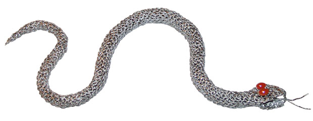 Змея - плетение из фольги - своими руками. Символ 2013 года. Мастер-класс Олеси Емельяновой. Готовая модель