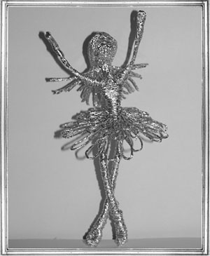 Галерея работ в технике плетения из фольги Олеси Емельяновой. Балерина