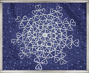 Галерея работ в технике плетения из фольги Олеси Емельяновой. Салфетка «Валентинка»